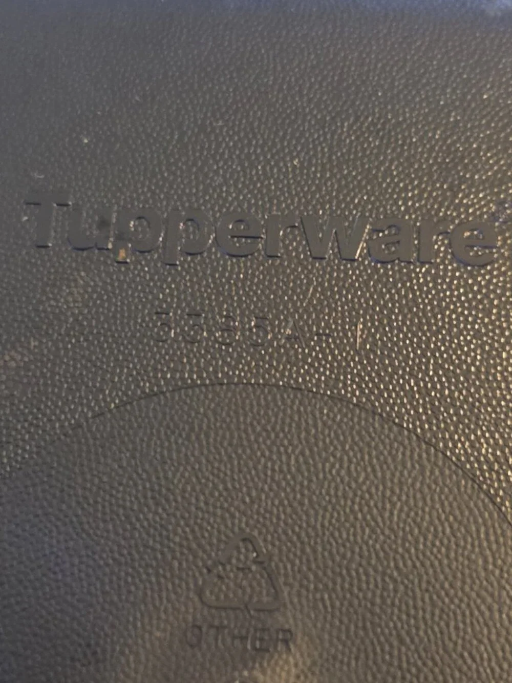 Tupperware vent serve